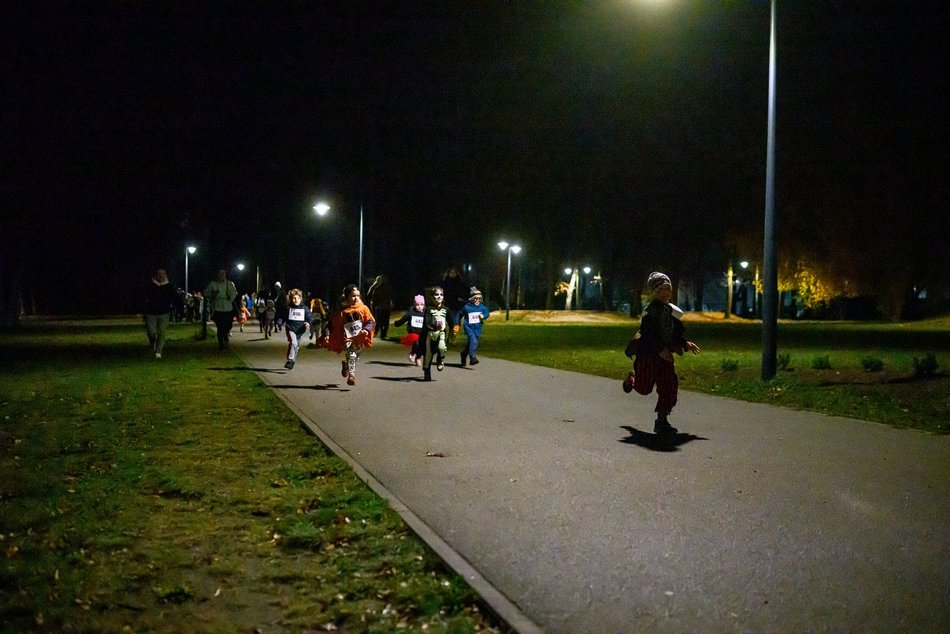Łódź. Halloween Run w parku na Zdrowiu. Tak bawią się biegacze z Łodzi!