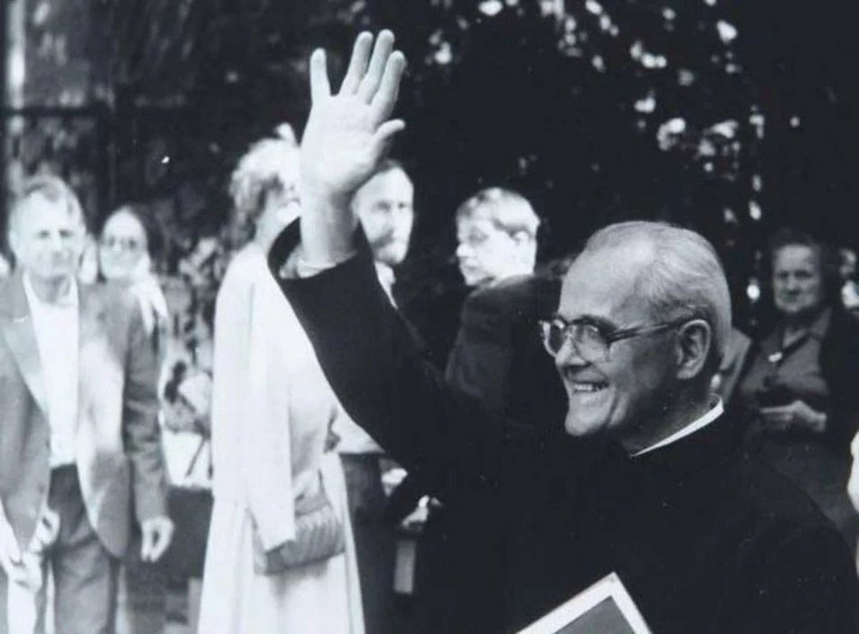 Łódź. Ojciec Stefan Miecznikowski. Jezuita, duszpasterz i kapelan łódzkiej Solidarności 