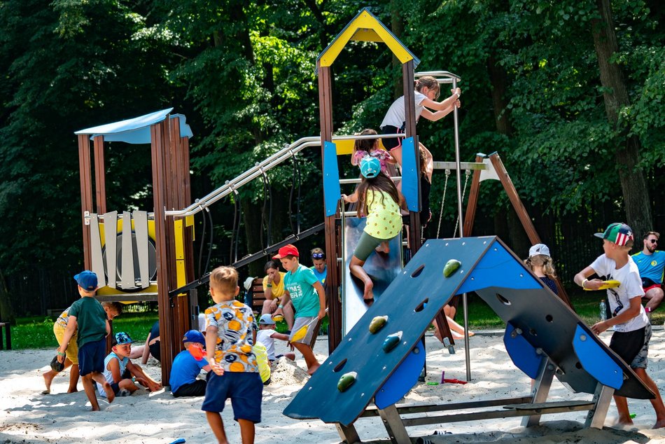 aquapark Fala, kursy wakacyjne, basen, dzieci, półkolonie w Łodzi