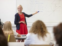 Łódź. Barometr Zawodów 2026. Kogo szukają w Łodzi? Lista deficytowych profesji i zarobki