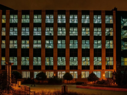 Łódź. Biblioteka Uniwersytetu Łódzkiego otwarta do północy. Na naukę nigdy nie jest za późno!