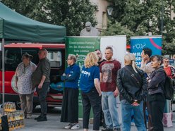 Łódź. Namiot Pełen Wsparcia w Pasażu Schillera już działa! Specjaliści pomagają potrzebującym