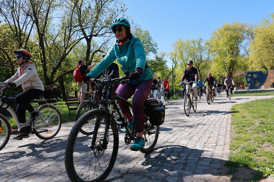 Łódź. Pierwsza wycieczka rowerowa Zielonej Łodzi w 2025 roku. Co za frekwencja!