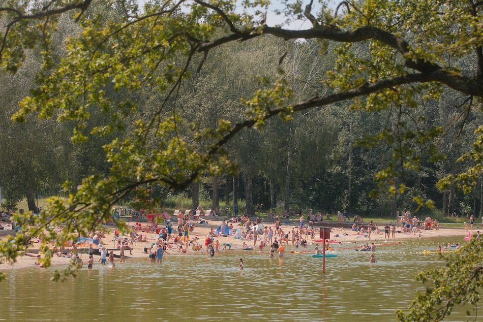 Łódź. Arturówek w pełnym słońcu. Idealny czas na plażowanie!