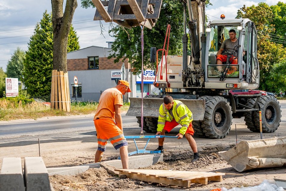 Remont Brzezińskiej w Łodzi. Jak idą prace na drodze do Nowosolnej?