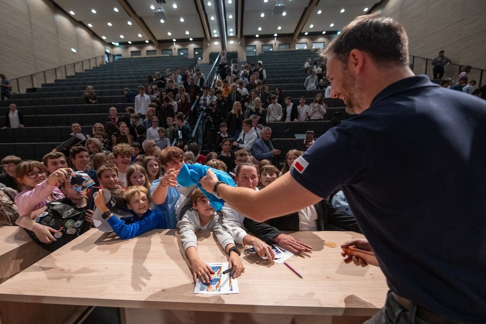 Łódź. Sławosz Uznański-Wiśniewski spotkał się z uczniami