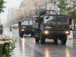 Łódź. Parada przed meczem Gortat Team vs NATO Team