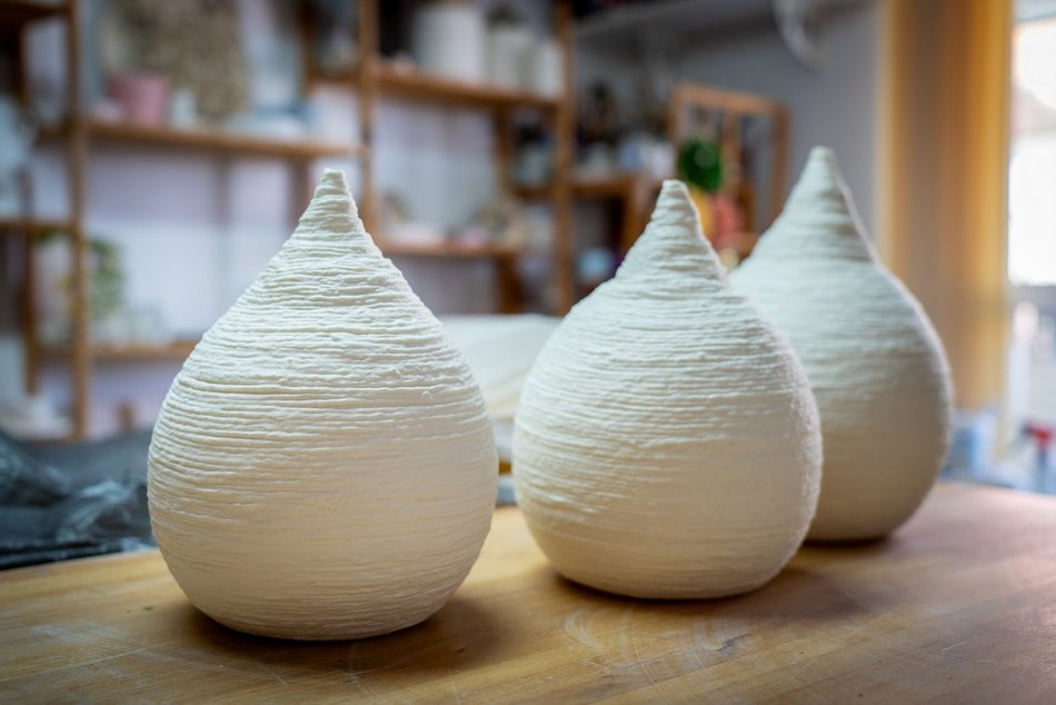 Monika Koprowska z Łodzi. Łączy w swojej pracy miłość do rękodzieła, natury, miasta i ludzi