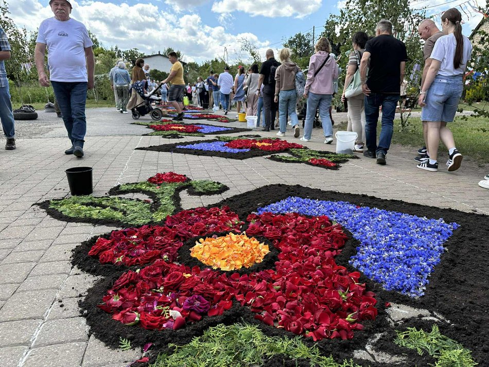 Łódź. Boże Ciało w Łódzkiem. Kwiatowe dywany w Spycimierzu