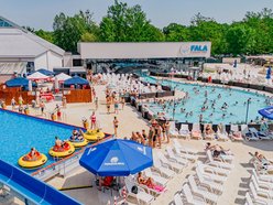 Łódź. Wakacje w Aquaparku Fala