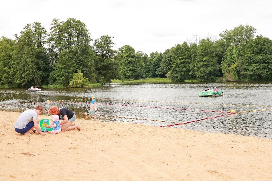 Łódź. Cisza i spokój na Stawach Stefańskiego w Łodzi. Idealne miejsce na niedzielne popołudnie