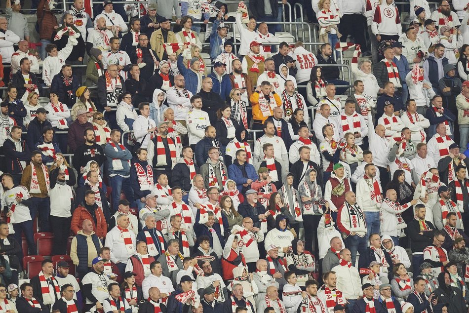 Kibice na meczu ŁKS Łódź - Wisła Kraków. Tłumy na trybunach