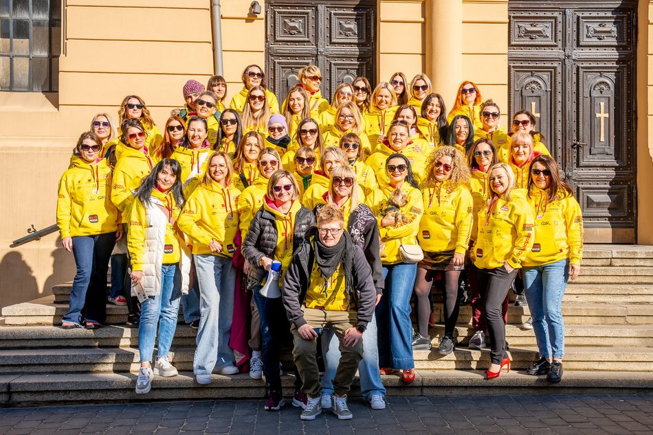 Łódź. Zobacz, jak "Babski Rajd AutoMocne" popędził Piotrkowską w Łodzi!