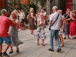 Łódź. Potańcówki z muzyką na żywo