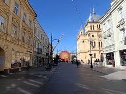 Łódź. Gigantyczne słońce na placu Wolności. Light Move Festival 2025 Łódź coraz bliżej!