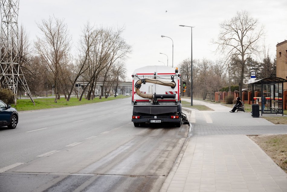 Łódź. Wielkie sprzątanie w Łodzi na wiosnę. Już prawie 1000 kilometrów dróg lśni czystością!