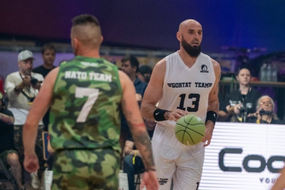 Mecz Gortat Team vs NATO w Łodzi. Czołgi, płomienie i masa sportowych emocji!
