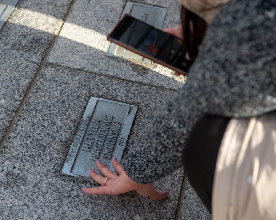 Odsłonięcie pomnika na placu Wolności