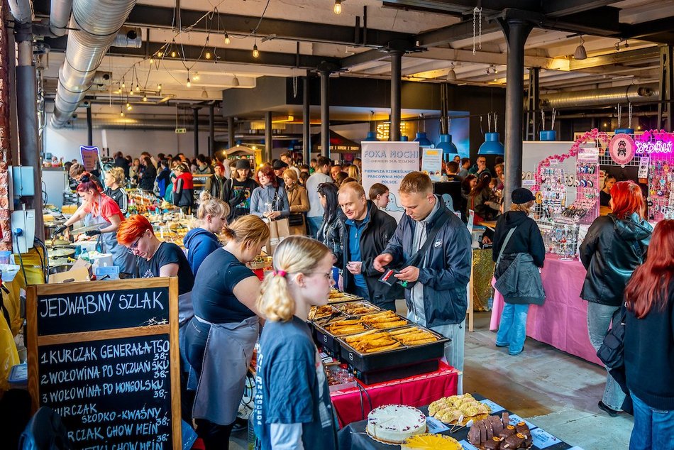 Łódź. Festiwal Azjatycki w Łodzi. Piotrkowska 217 pełna orientalnych smaków