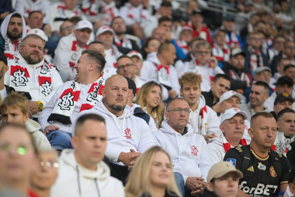Kibice na meczu ŁKS Łódź z Polonią Warszawa. Byłeś/aś tam? Znajdź się w galerii!