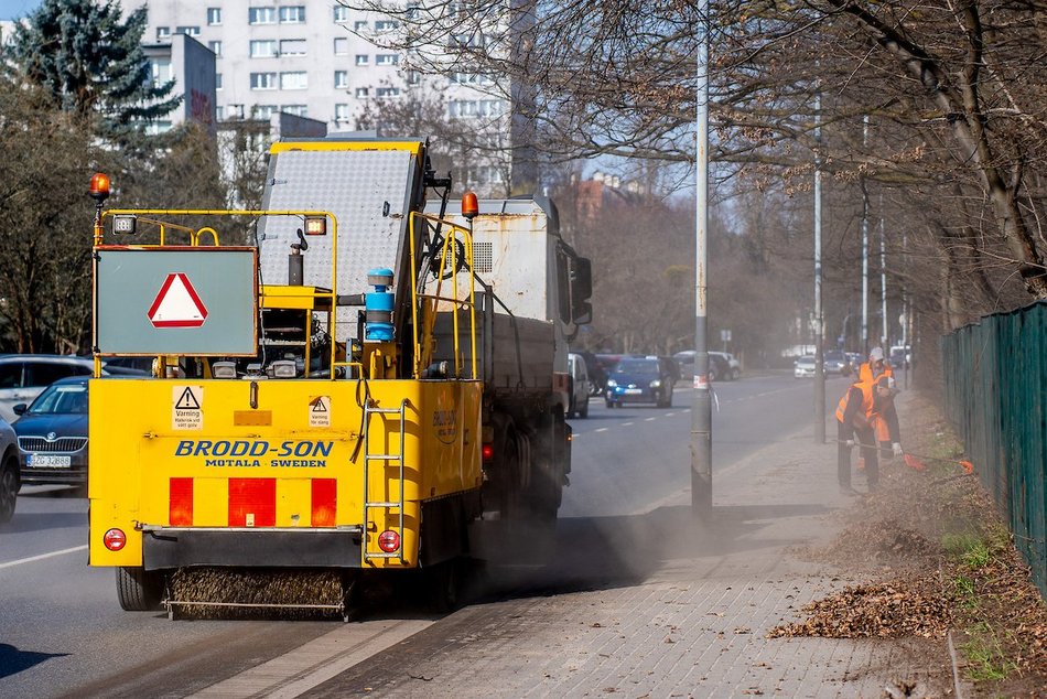 Wielkie sprzątanie Łodzi trwa