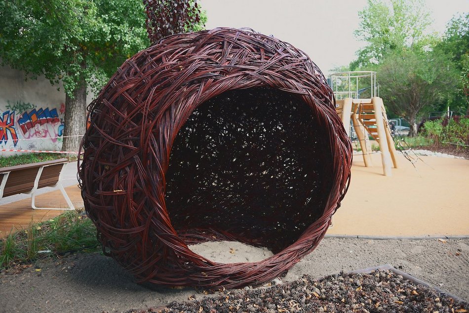 Łódź. Takiego skweru w Łodzi jeszcze nie było! Siłownia, park sensoryczny i plac zabaw już gotowe