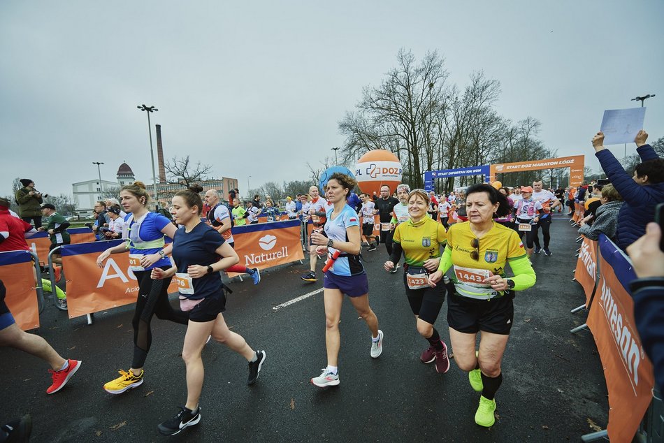 DOZ Maraton 2023. Brałeś udział w biegu? Znajdź się na zdjęciach!