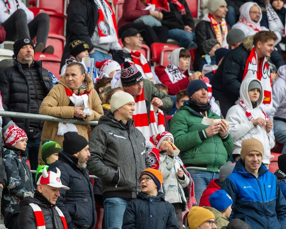 Kibice ŁKS Łódź na meczu z Rakowem Częstochowa