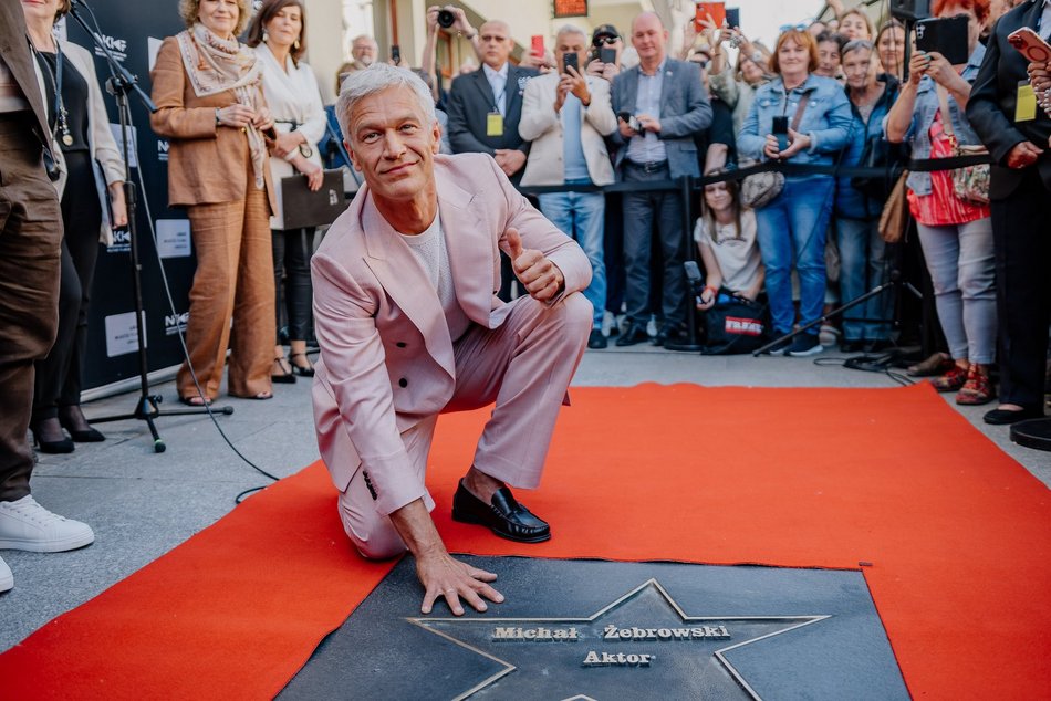 Łódź. Michał Żebrowski z gwiazdą w Alei Gwiazd w Łodzi! Znakomity aktor uhonorowany!