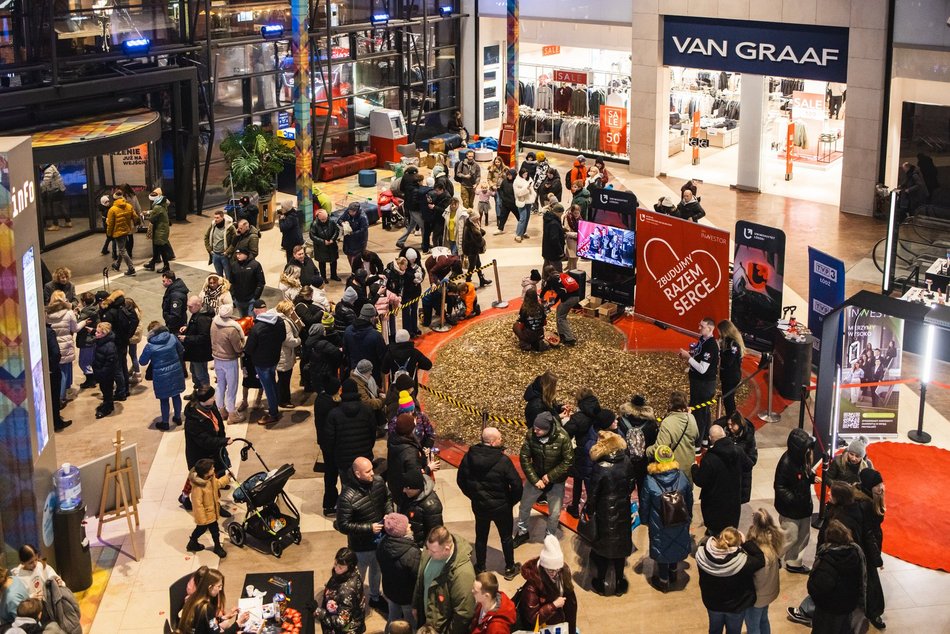 Łódź. Światełko do Nieba zakończyło WOŚP 2026 w Łodzi. Tłumy Łodzian w Manufakturze