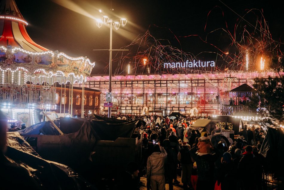 Łódź. Światełko do Nieba zakończyło WOŚP 2025 w Łodzi. Tłumy łodzian i niepowtarzalny klimat