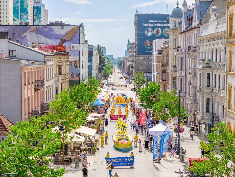 Chińska parada Falun Dafa na ul. Piotrkowskiej