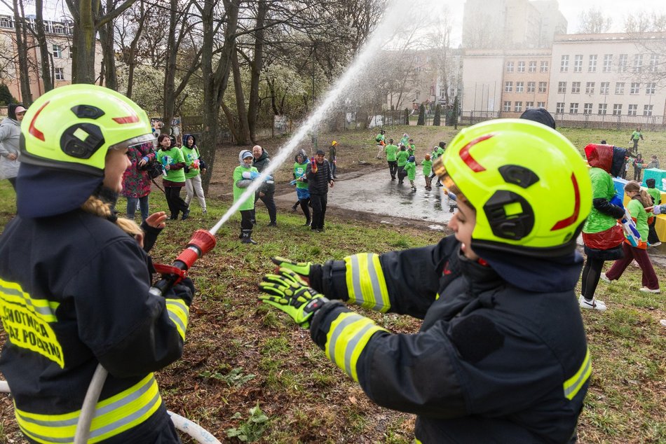 Łódź. Lany Poniedziałek na Manhattanie w Łodzi. Tak Łodzianie celebrowali śmigus-dyngus!