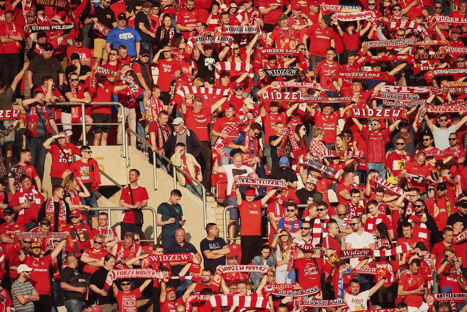 Kibice Widzewa Łódź na meczu z Koroną Kielce
