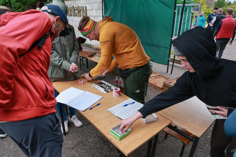Łódź. Botaniczna Piątka. Setki łodzian pobiegły w Ogrodzie Botanicznym w Łodzi