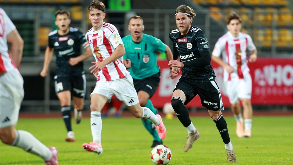 Łódź. ŁKS Łódź znów przegrał na wyjeździe. Fatalne popołudnie w Pruszkowie