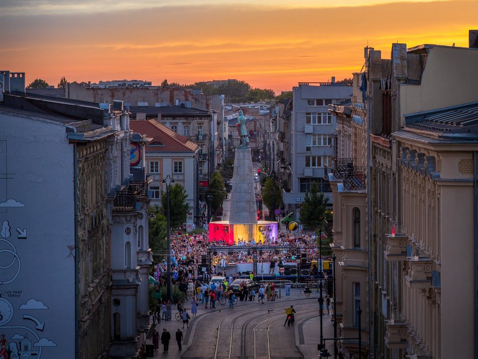 Łódź. Parada Wolności 2025 w Łodzi z lotu ptaka. Te zdjęcia zapierają dech!