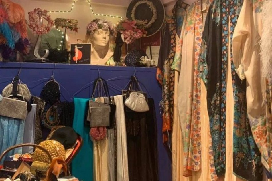 Łódź. Modne lumpeksy prosto z lotniska w Łodzi
