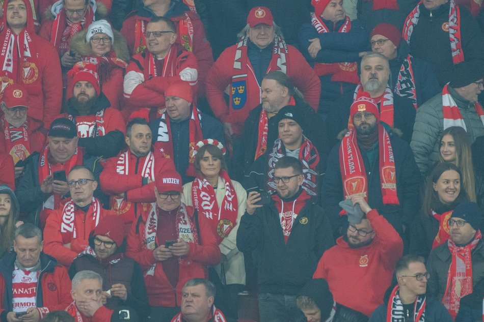 Łódź. Kibice na meczu Widzew Łódź - Lech Poznań. Byłeś/aś? Znajdź się w galerii!