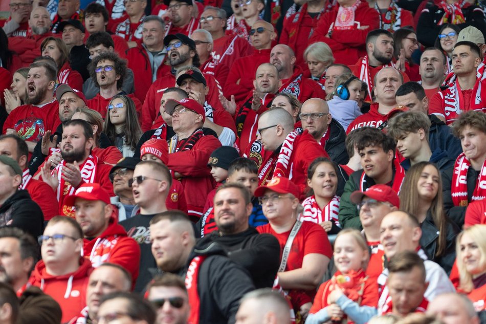Łódź. Kibice na meczu Widzew Łódź - Lechia Gdańsk. Byłeś/aś? Znajdź się na trybunach!