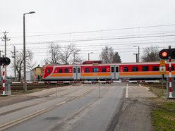Pierwszy system Red Light na przejeździe kolejowym w Łódzkiem