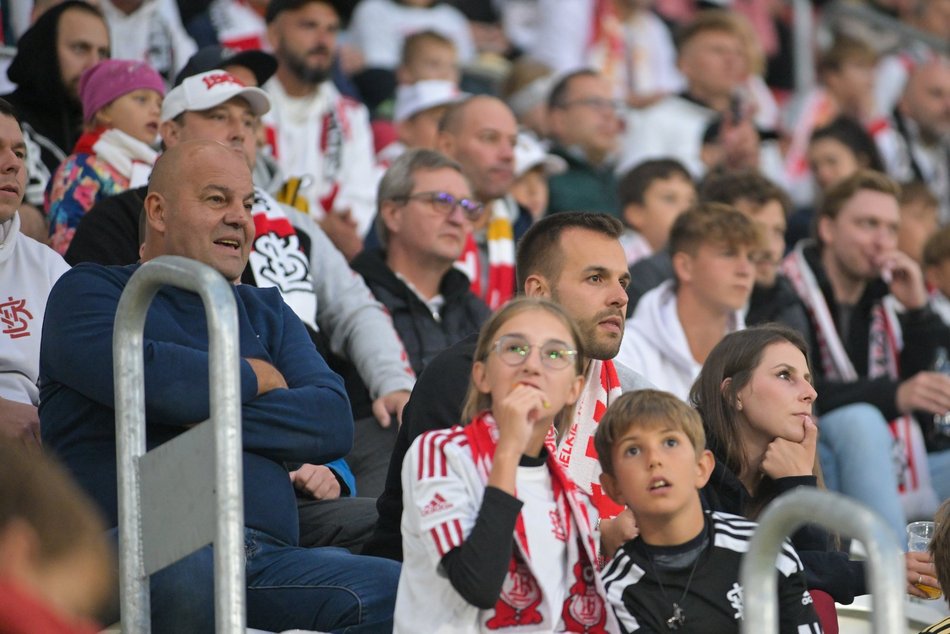 Kibice na meczu ŁKS Łódź z Polonią Warszawa. Byłeś/aś tam? Znajdź się w galerii!