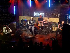 Lech Janerka na Great September 2025 w Łodzi. Artysta zagrał w Teatr Clubie