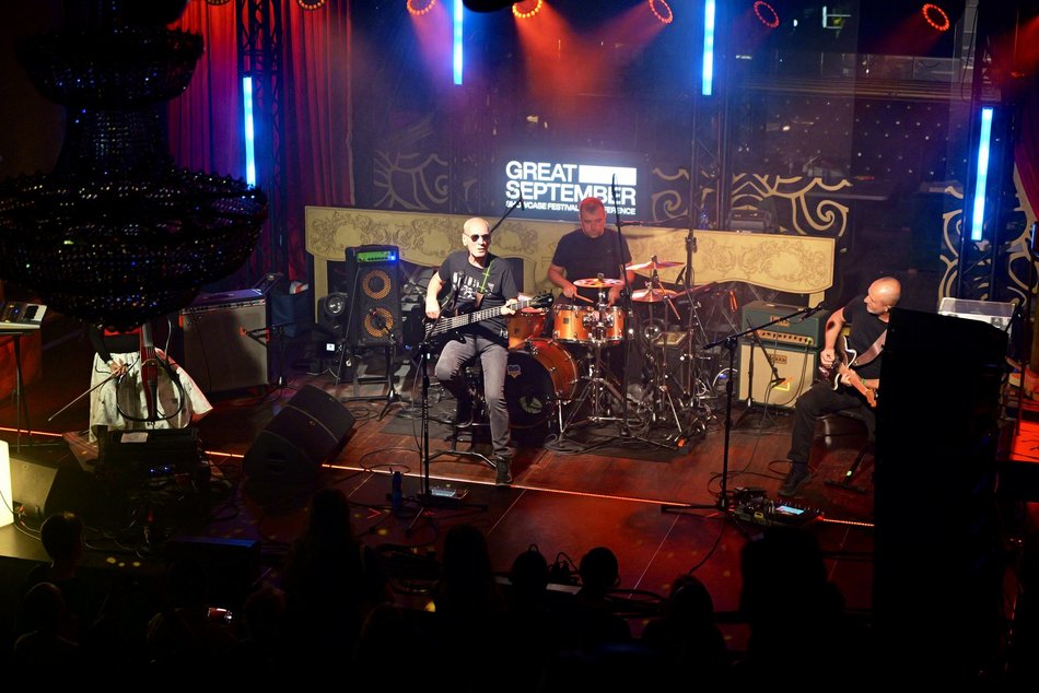 Lech Janerka na Great September 2025 w Łodzi. Artysta zagrał w Teatr Clubie