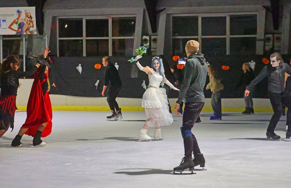 Halloween na lodowisku Bombonierka