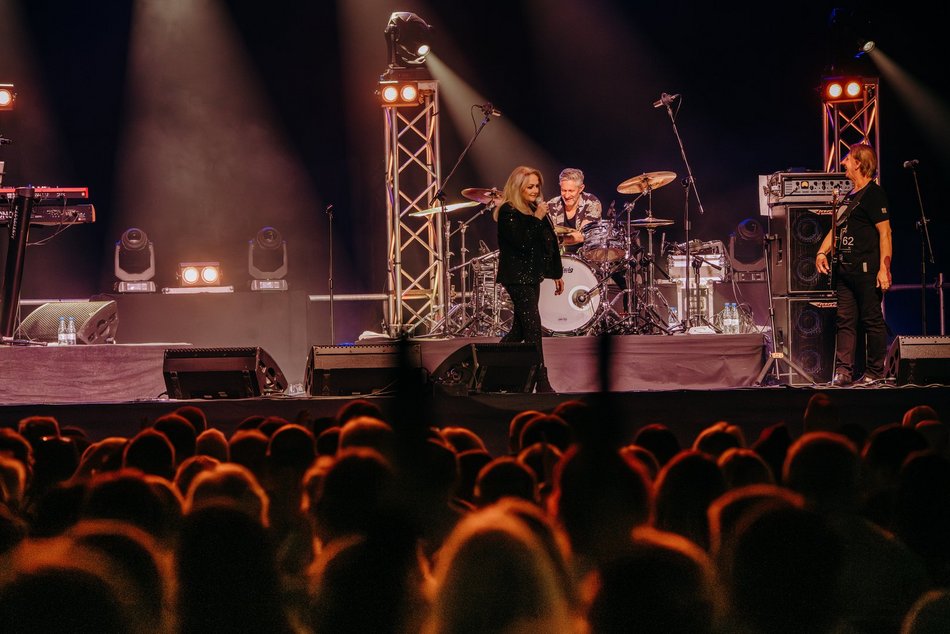 Łódź. Bonnie Tyler dała czadu w Sport Arenie w Łodzi! Nie byłeś? Zobacz!