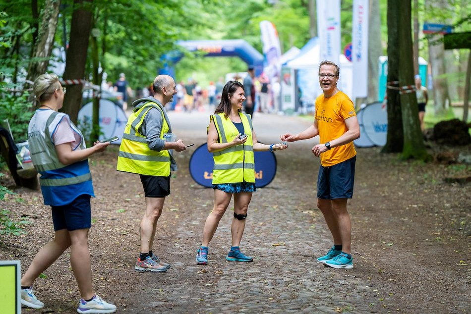Łódź. Parkrun w Lesie Łagiewnickim w Łodzi. Brałeś udział w biegu? Znajdź się na zdjęciach!