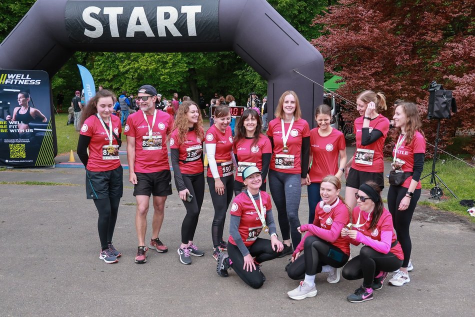 Łódź. Botaniczna Piątka. Setki łodzian pobiegły w Ogrodzie Botanicznym w Łodzi