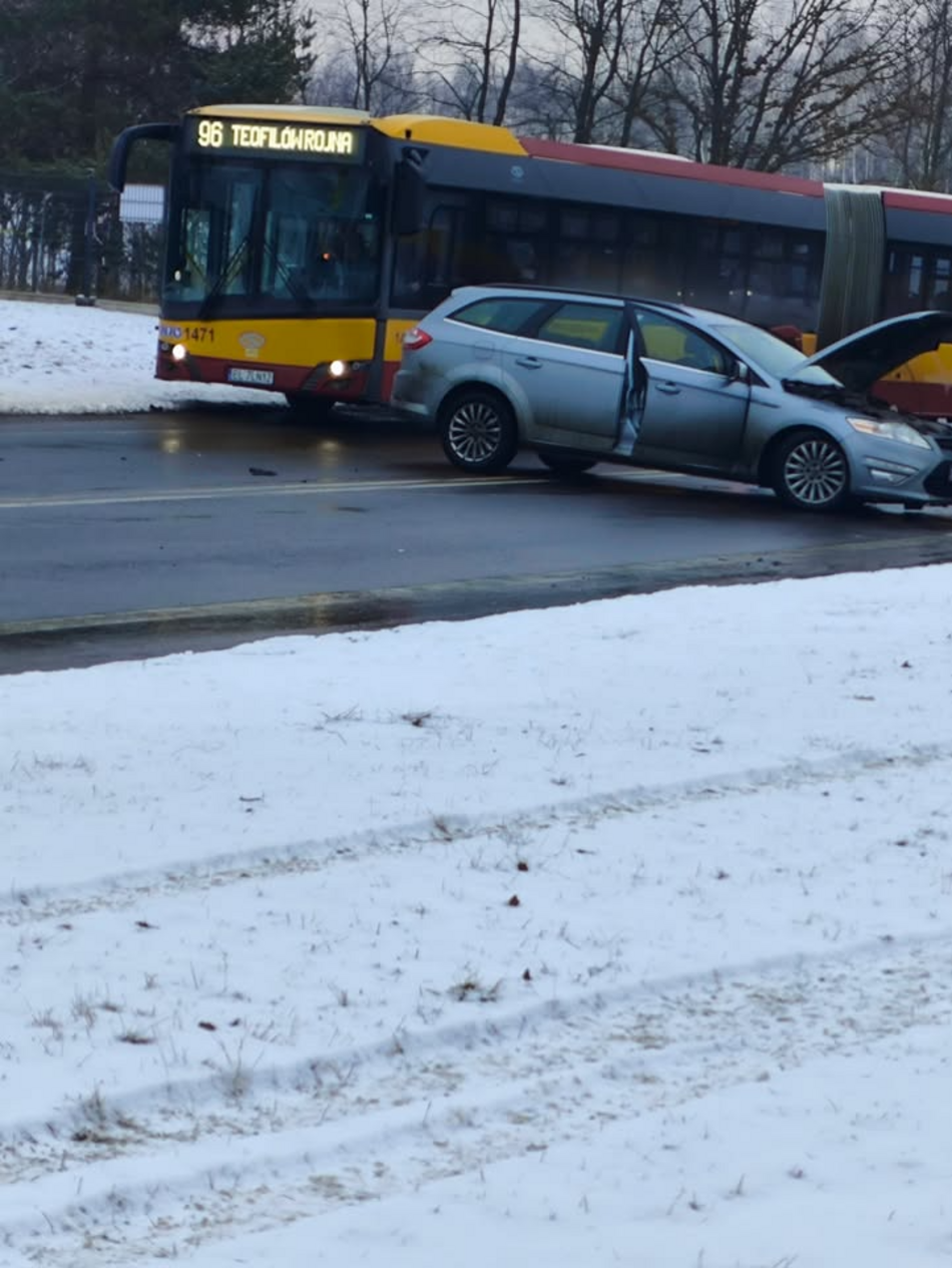 Łódź. Wypadek na Przybyszewskiego w Łodzi. Autobusy MPK Łódź wróciły na swoje trasy