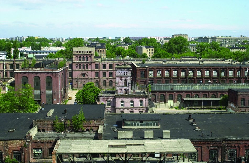 Manufaktura przed i po rewitalizacji